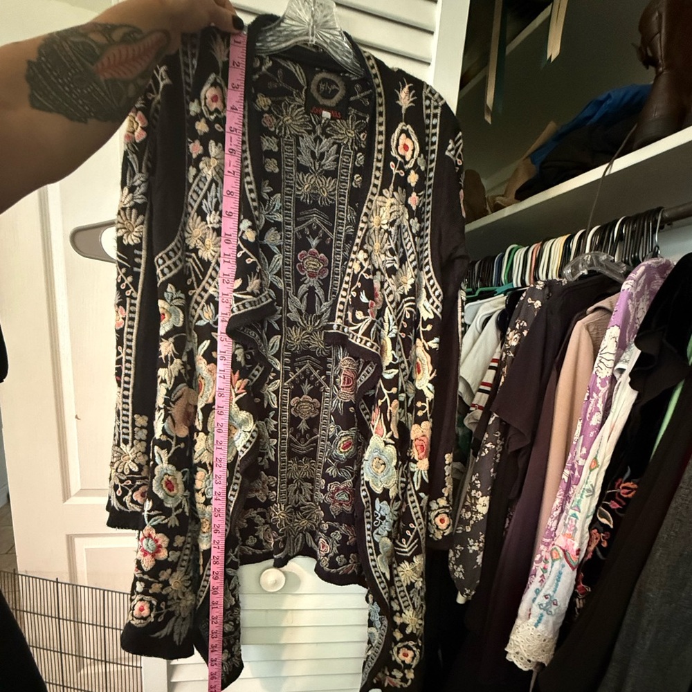 Johnny Was Black Floral Embroidered Cardigan - Picture 4 of 4